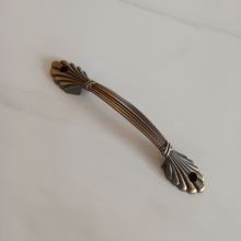 Brass Knots 2859